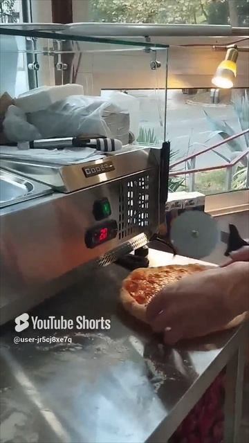 Приготовление пиццы Маргарита.