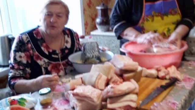 ОНИ ПОМОГАЮТ РЕБЯТАМ с первых дней СВО.