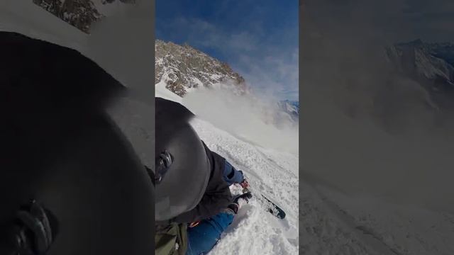 ⛷ 50-годишен немски скиор оцеля след лавина на Мон Блан във Френските Алпи.