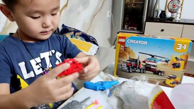 Lego. Лего и гигантское яйцо с сюрпризом