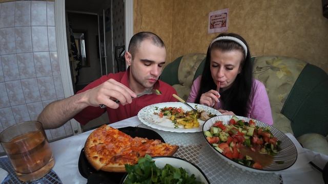 МУКБАНГ КАРТОШКА ЖАРЕНАЯ С КОТЛЕТАМИ / ПИЦЦА / PIZZA / САЛАТ КРАБОВЫЙ / EATING MUKBANG ASMR АСМР