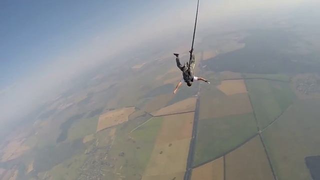 First skydive 9 yer old Первый прыжок с парашютом тандем