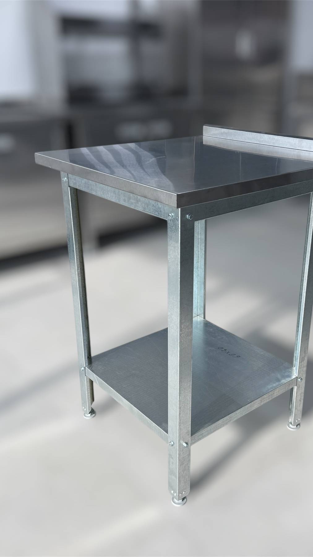 Стол производственный 60х60х85