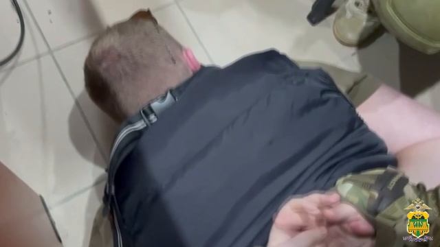 В Сочи полицейскими задержан один из подозреваемых в вымогательстве