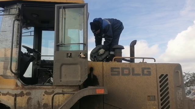 Самарцы продолжают работы в Снежном