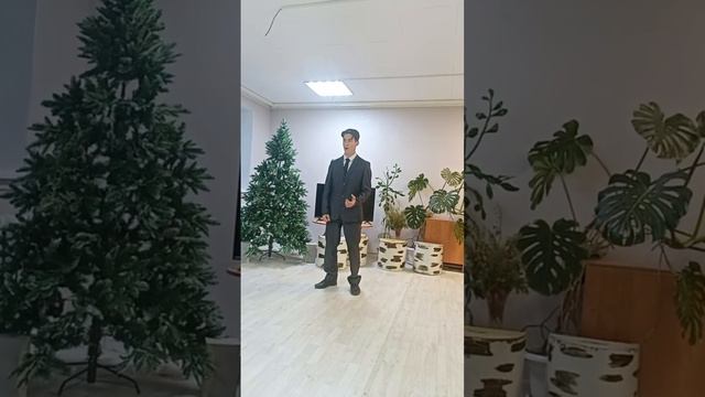 "Лучший город Земли" сл.Л.Дербенёв муз.А.Бабаджанян