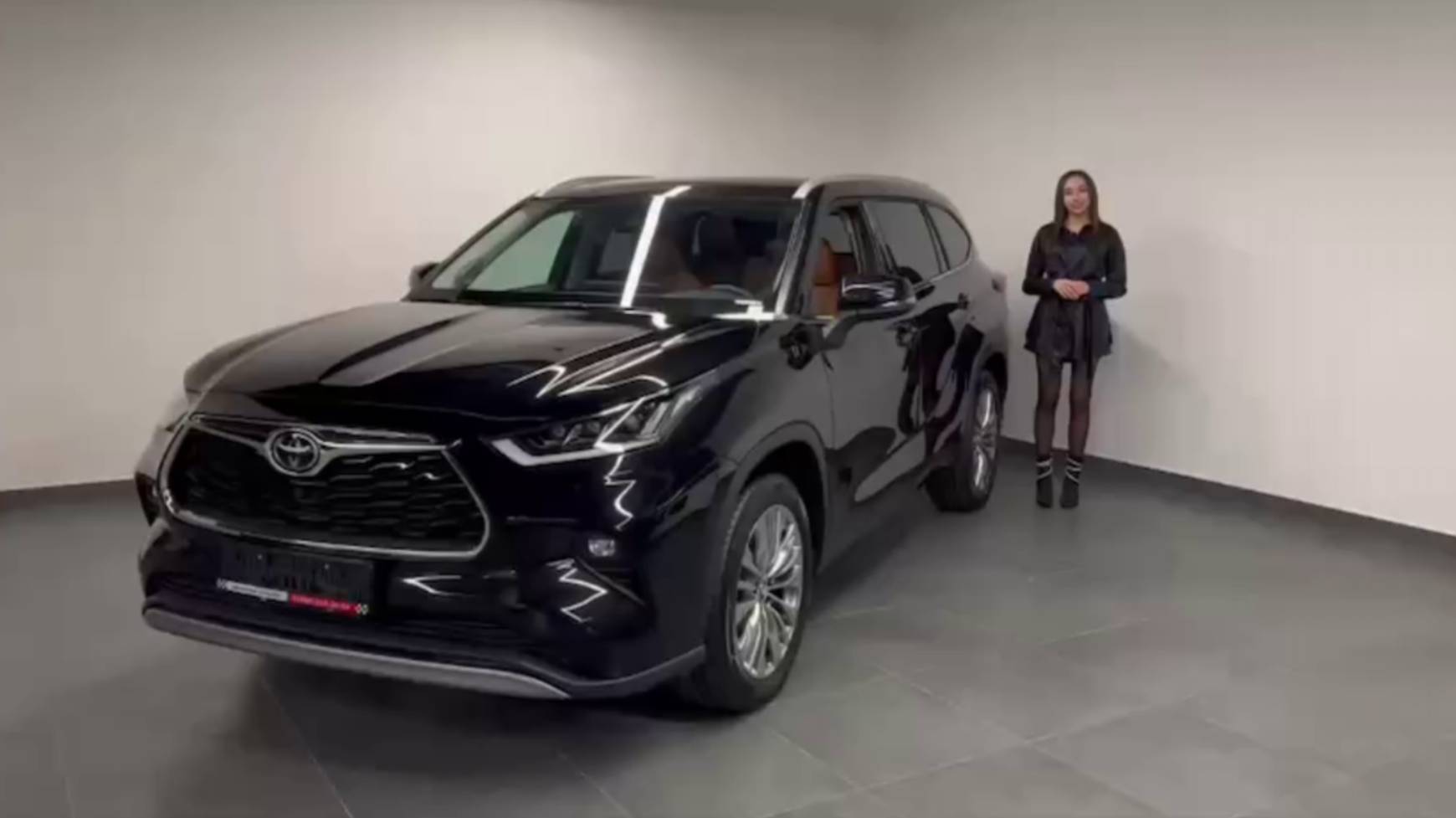 В Москве, Оренбурге и в Воронеже доступен Toyota Highlander 👇