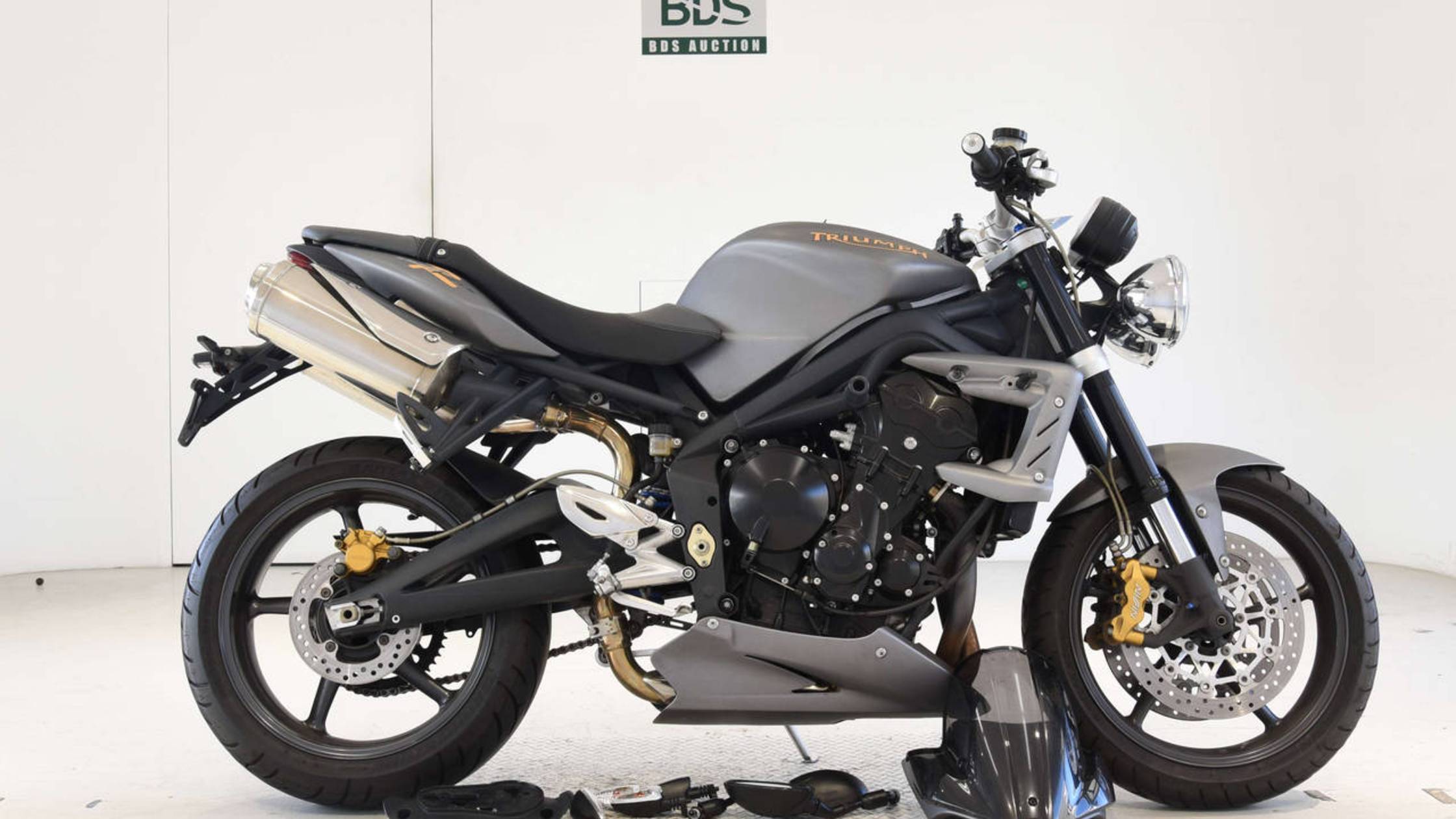 0595 - Triumph STREET TRIPLE R - SMTTMD4166A447719