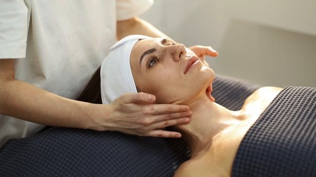 Аппаратный массаж для лица Facelift