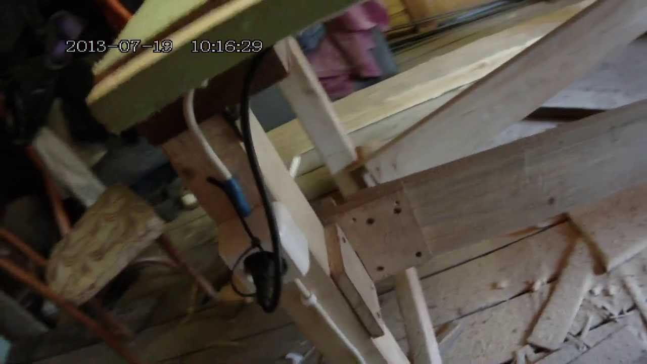 Простейший циркулярный стол-верстак. Проще уже некуда.