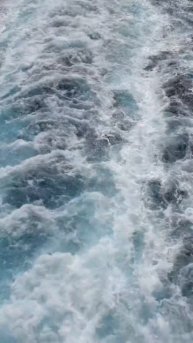 25 узлов - максимальная скорость для этих 160 000 тонн металла💪