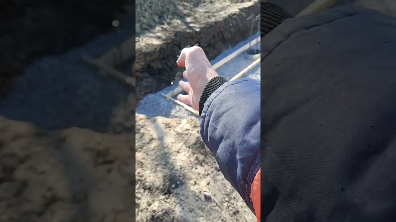 Подготовка к заливке бетоном подбетонки и буронабивных свай.