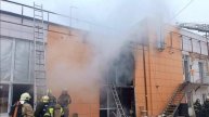 На пожаре в торговом павильоне в Тульской области пострадали четыре человека