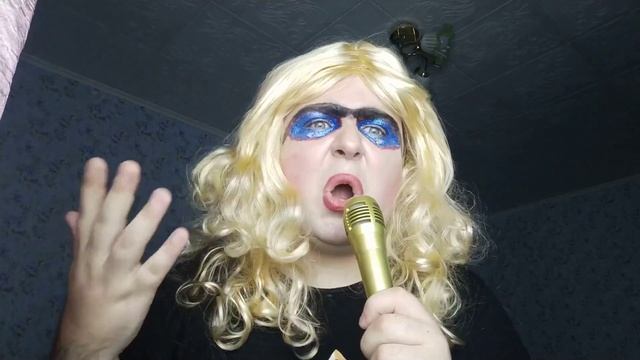 Заза Наполи - Заза хочет войти песня.