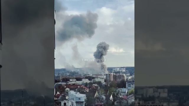 Удары ВС РФ по Львову,  ( В кадре запечатлены много прилетов снарядов по целям) весна 2022