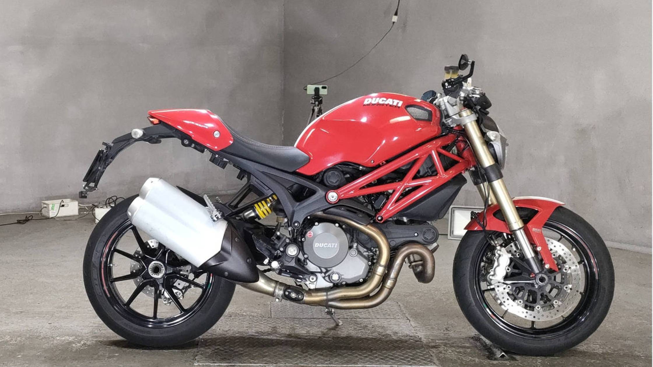 8255 - Ducati MONSTAR 1100EVO - ZDMM511JACB057591