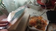 Завтрак: бутер, японские рулеты, новая книга и выходной)