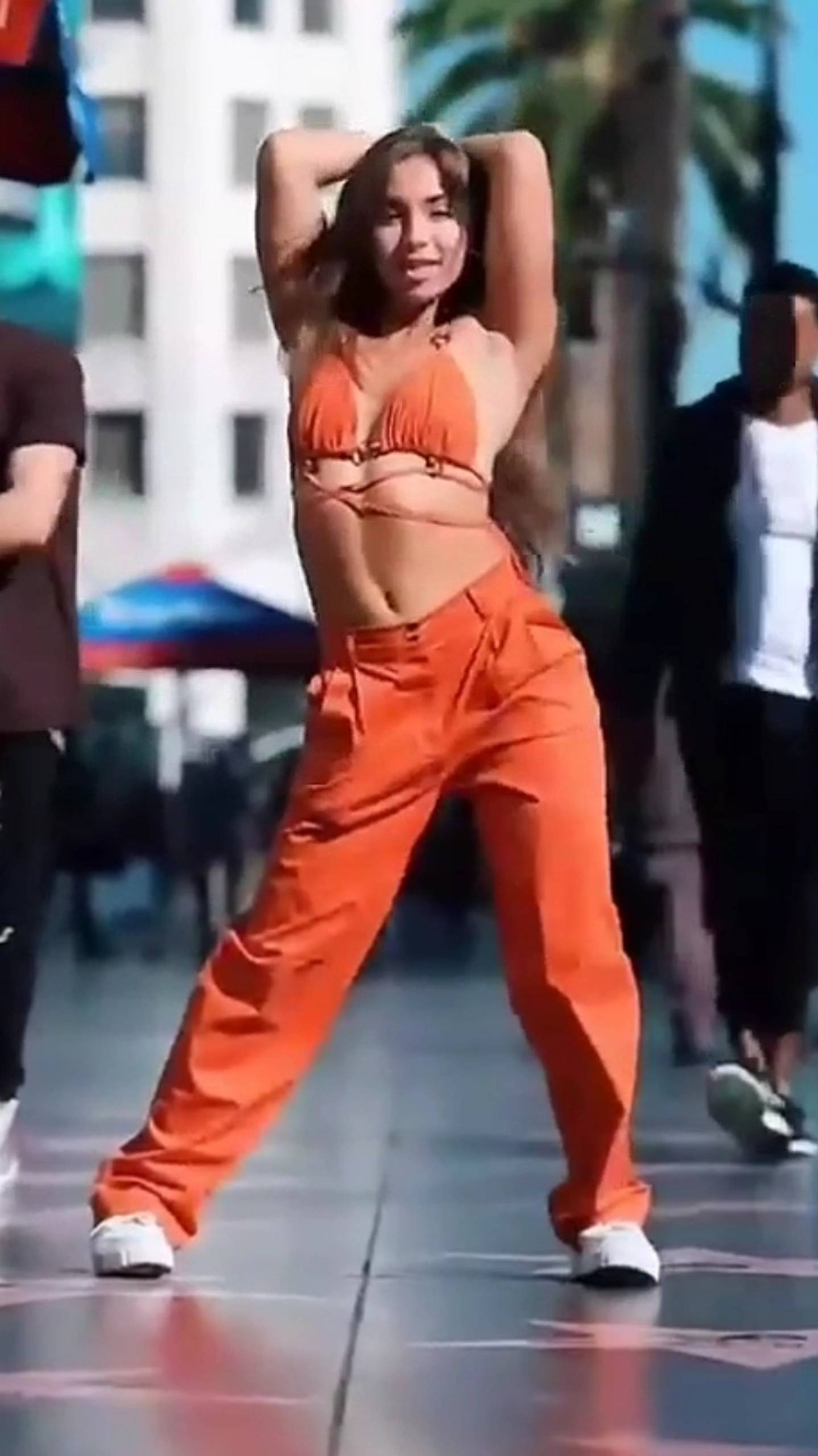 Потанцуем🥰 Танец девушки💐
