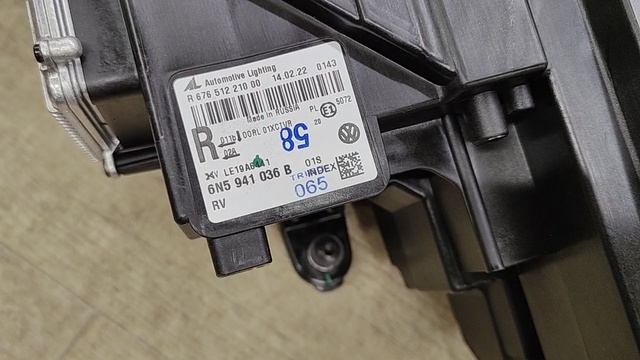 Фара правая НОВАЯ для Volkswagen Polo 6 2020 2021 2022 год выпуска LЕD c линзой IQ.Light IQ Light.