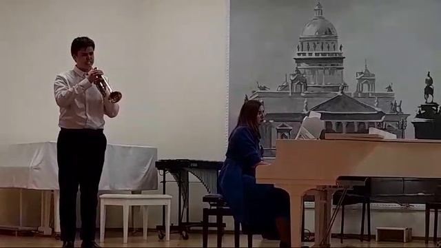 Ф.Мендельсон " Песня без слов" ( перел.для трубы)
Исп.Антон Зайцев(труба), ф-но -Анна Чангли