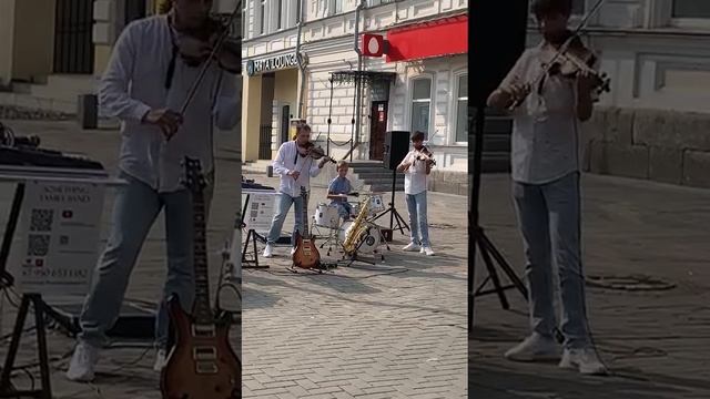 ПАПА С СЫНОВЬЯМИ ВЫСТУПАЕТ 🙂