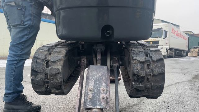 Экскаватор с небольшой наработка Yanmar