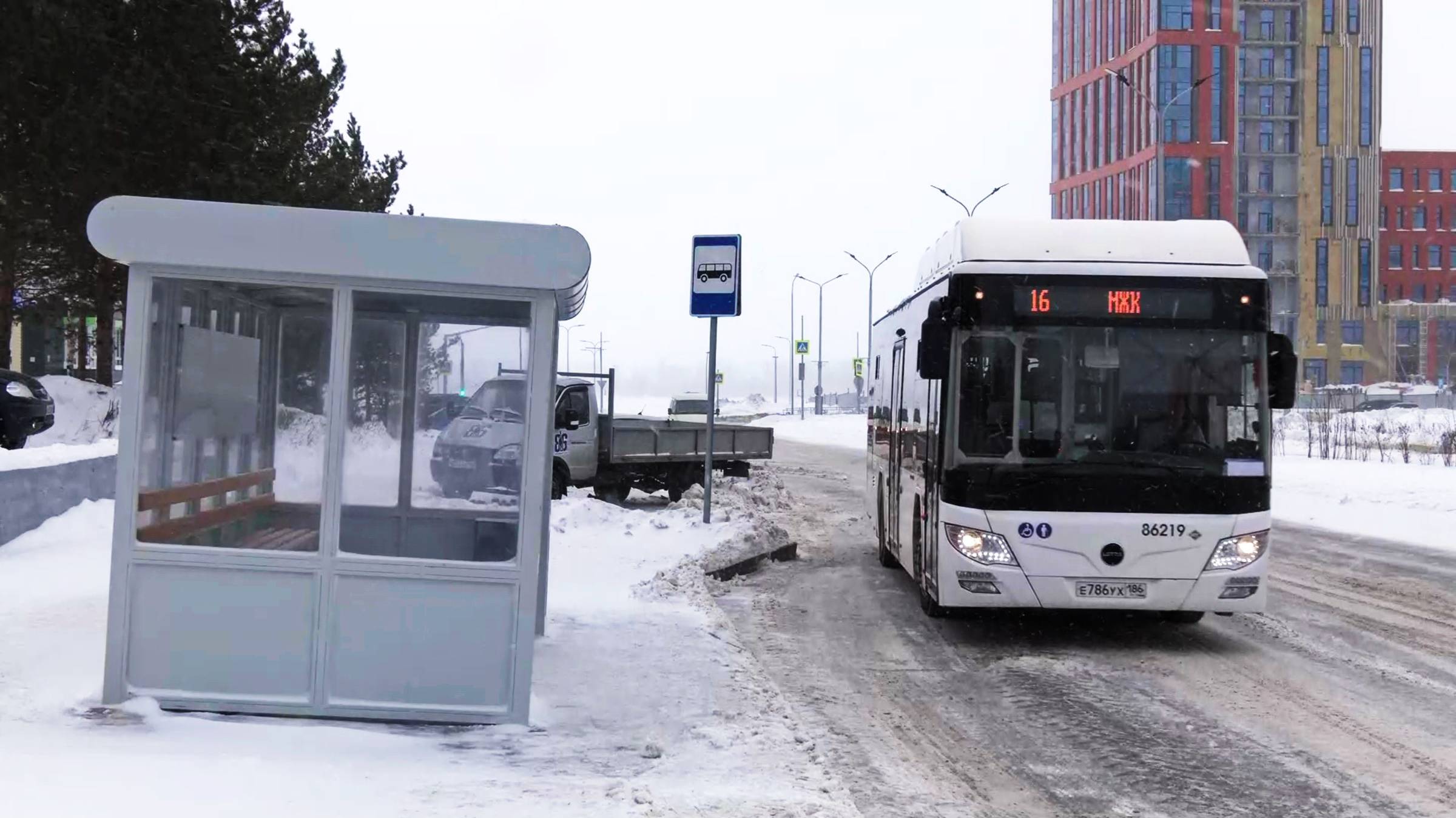 В Нижневартовске обновили остановки