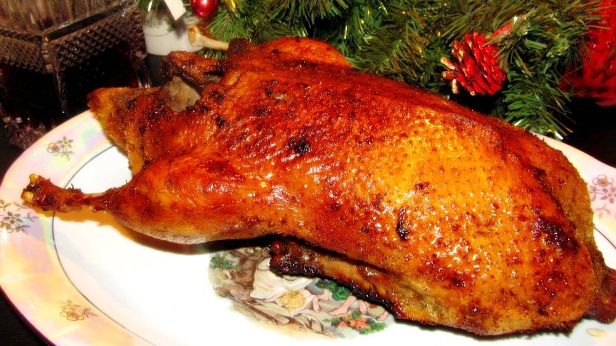 Нежнейшая утка с яблоками и медовой корочкой