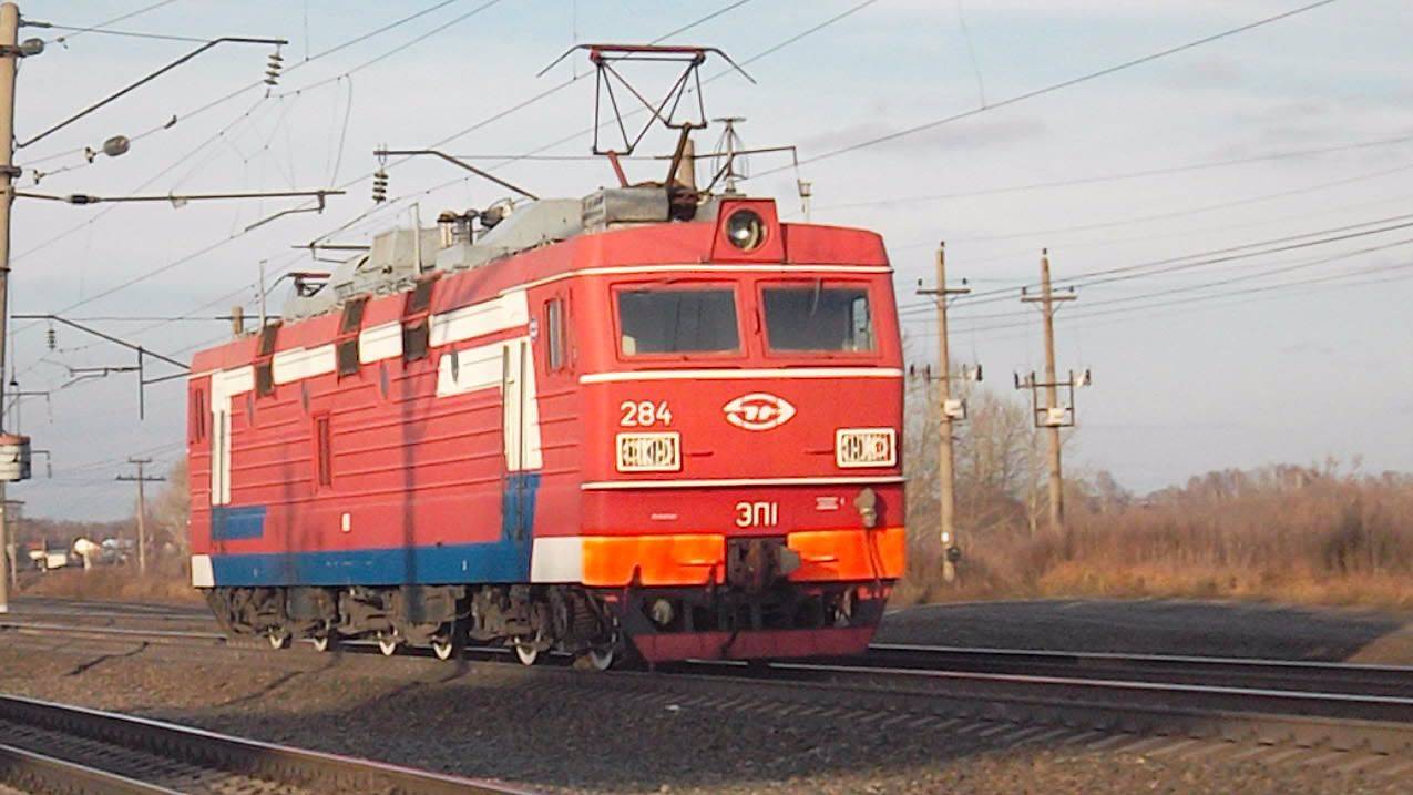 Электровоз ЭП1-284. Резервом.