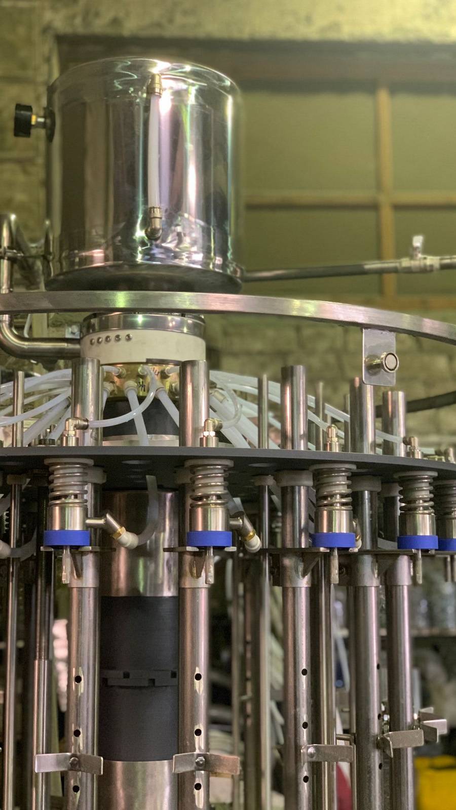 Аппарат разлива газированных и не газированных напитков ХРВ 18