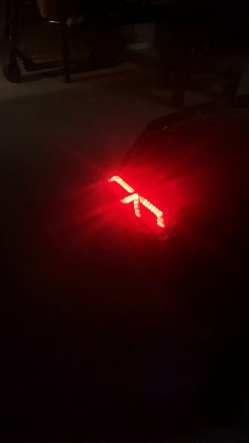 Обзор передней оптики и багажника электромотоцикла Yamaha Немного доработал задний стоп багажник