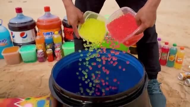 Эксперимент: Большое извержение зубной пасты из Eggs Hole, гигантской Фанты, Кока-колы, Пепси, газир