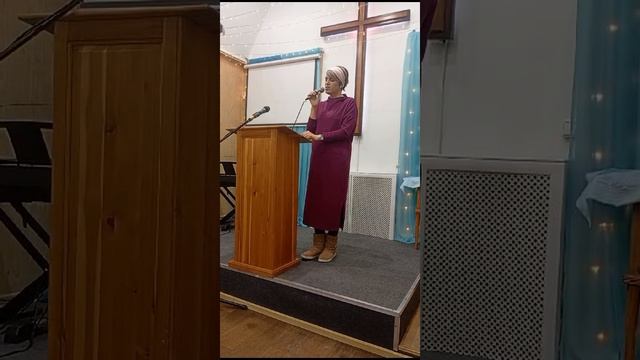 Смотрю на голгофский крест✝️