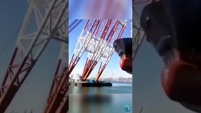 Работа гигантского крана