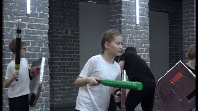 Зареченские школьники научатся биться на мечах и мастерить доспехи
