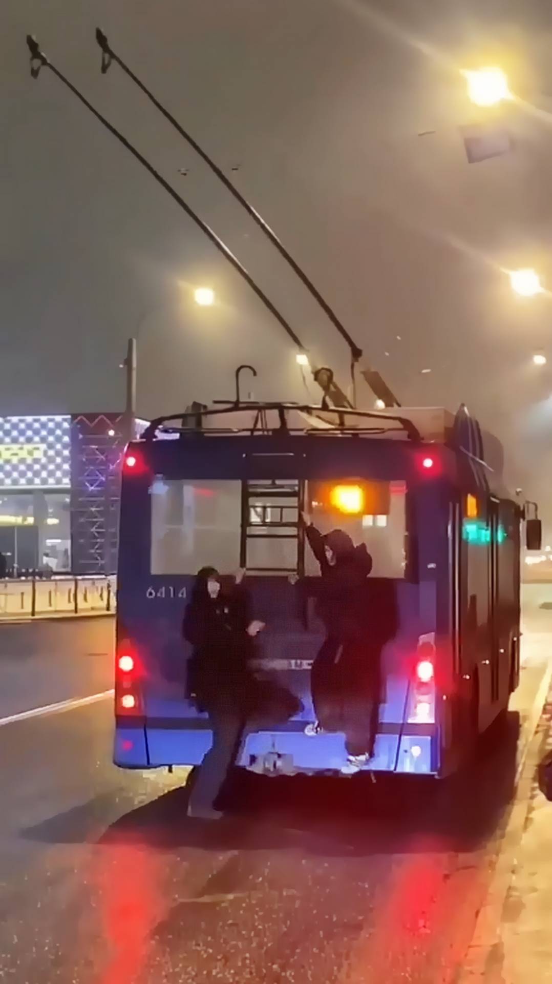 Сегодняшний опракидыш на Красных Партизан.