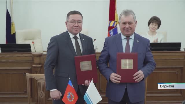 Подписано соглашение о сотрудничестве между парламентами «двух Алтаев»