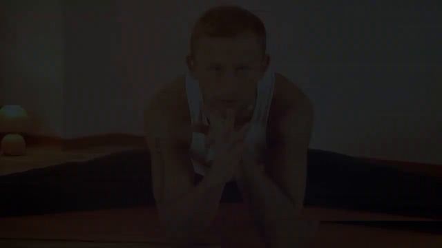 как сесть на шпагат?