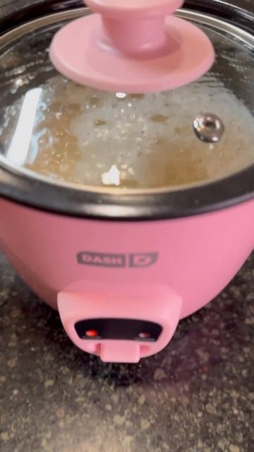 Best Rice Cooker for college student #5 Dash Pink #BestCollegeLife #BestGearZ