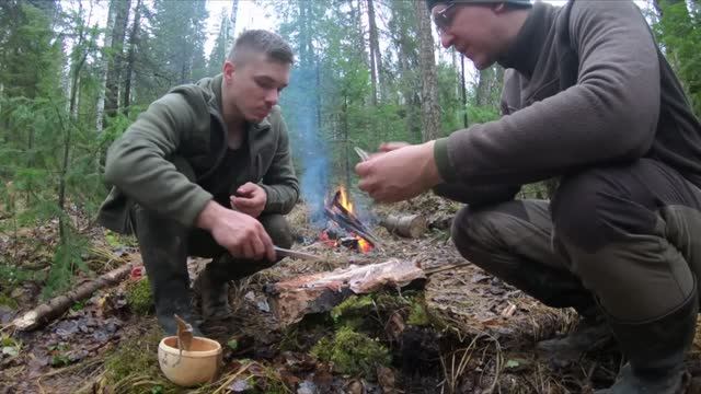 Лесные - строим дом под землей - землянка по всем правилам  хроники дома под землей