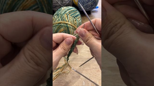 Немного о спицах ADDICrazyTrio. Набор итальянским способом на ADDI Crazy Trio