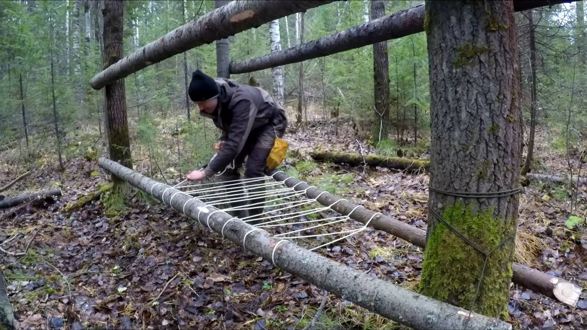 Лесные - ушли жить в лес пока строим дом, как построить теплое укрытие за несколько часов