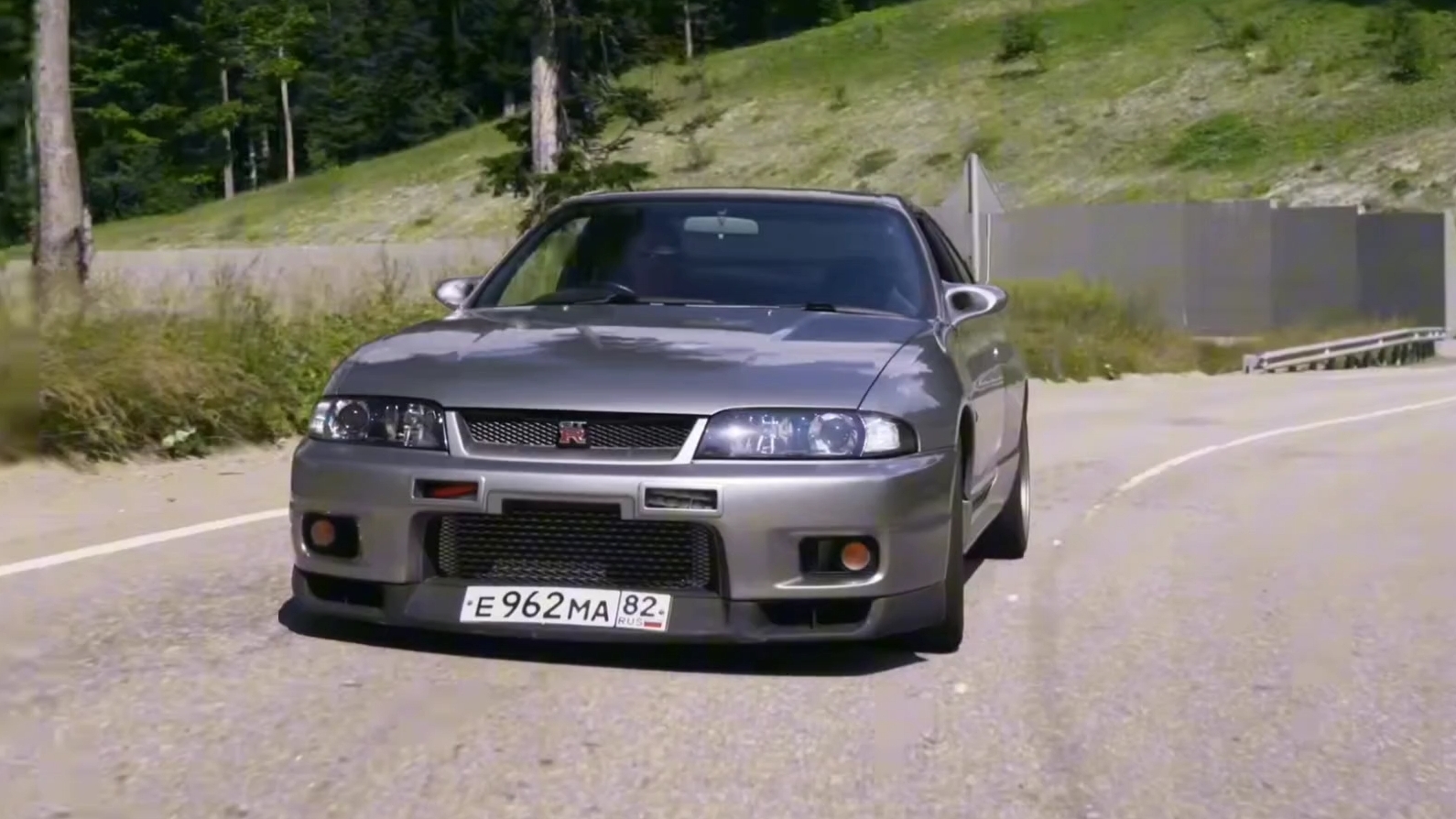 Nissan Skyline GTR r33