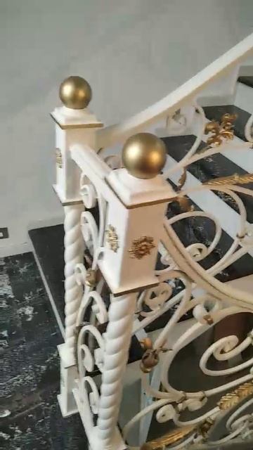 Кованые перила для лестницы в доме!!! художественная ковка,горячая ковка ,ручная работа!!!