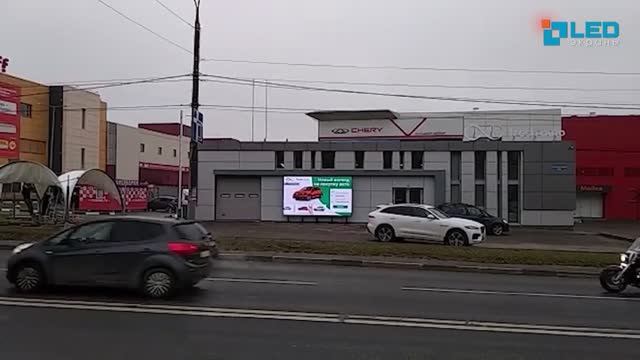 Видеоэкран на фасаде автосалона Fresh Auto, г. Нижний Новгород, Р5 мм
