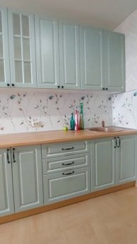 Кухня в стиле прованс с фасадами эвкалипт зеленый. От салона "Уютные кухни" город Уфа