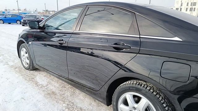 Hyundai Sonata 2.0 MPi AT (150 л.с.) 2011