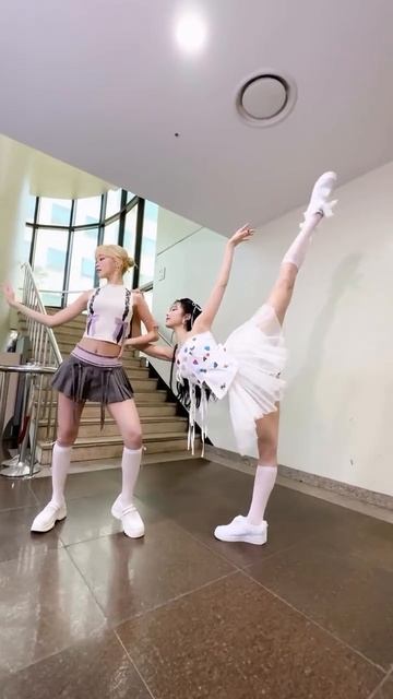 Kim Chaewon Kazuha le sserafim