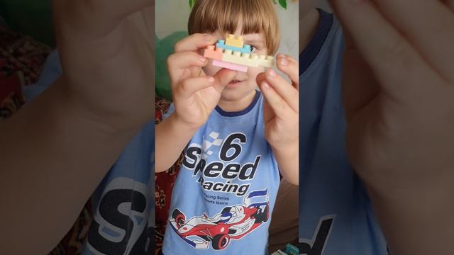 КОНСТРУКТОР И КНИЖКИ