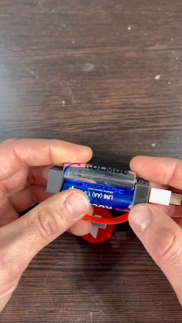 девайс для зарядки от пальчиковых батареек